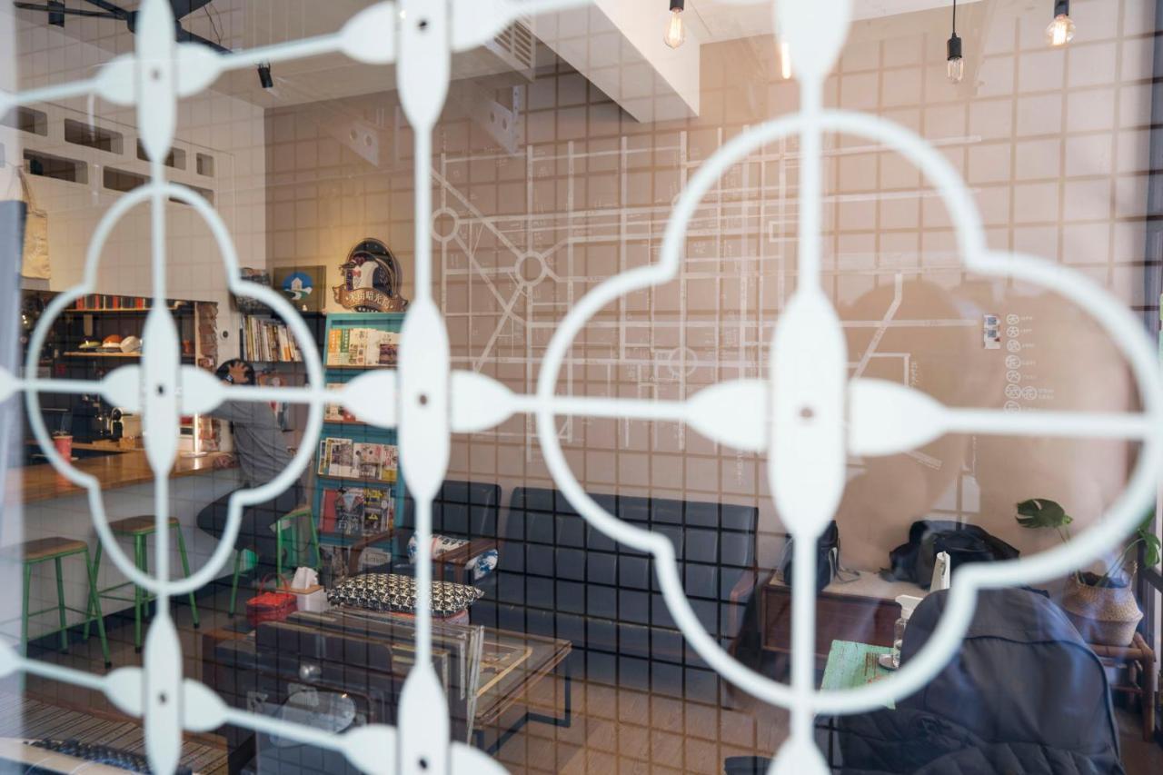 Lento Hostel Tainan Exterior photo