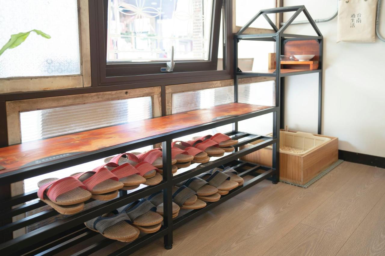 Lento Hostel Tainan Exterior photo