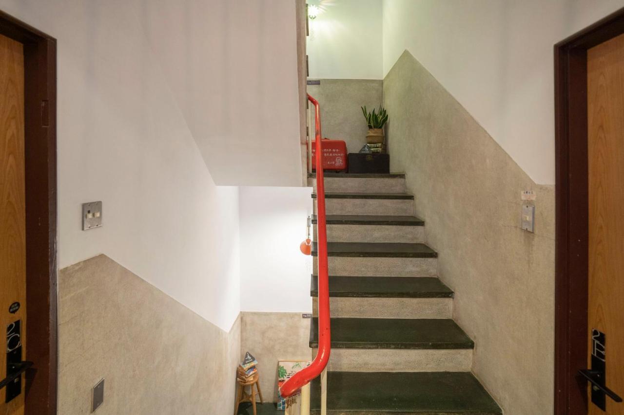 Lento Hostel Tainan Exterior photo